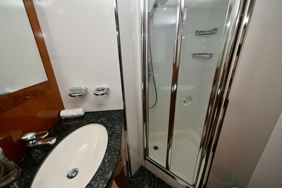 2005 Sunseeker Yacht
