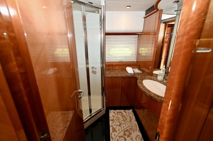 Bella - Port Guest Stateroom
