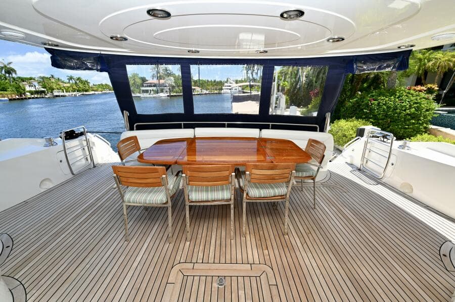 Bella - Aft Deck Entertaining Area