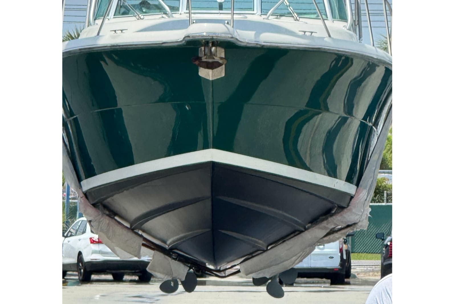 2000 Pursuit 3400 Express
