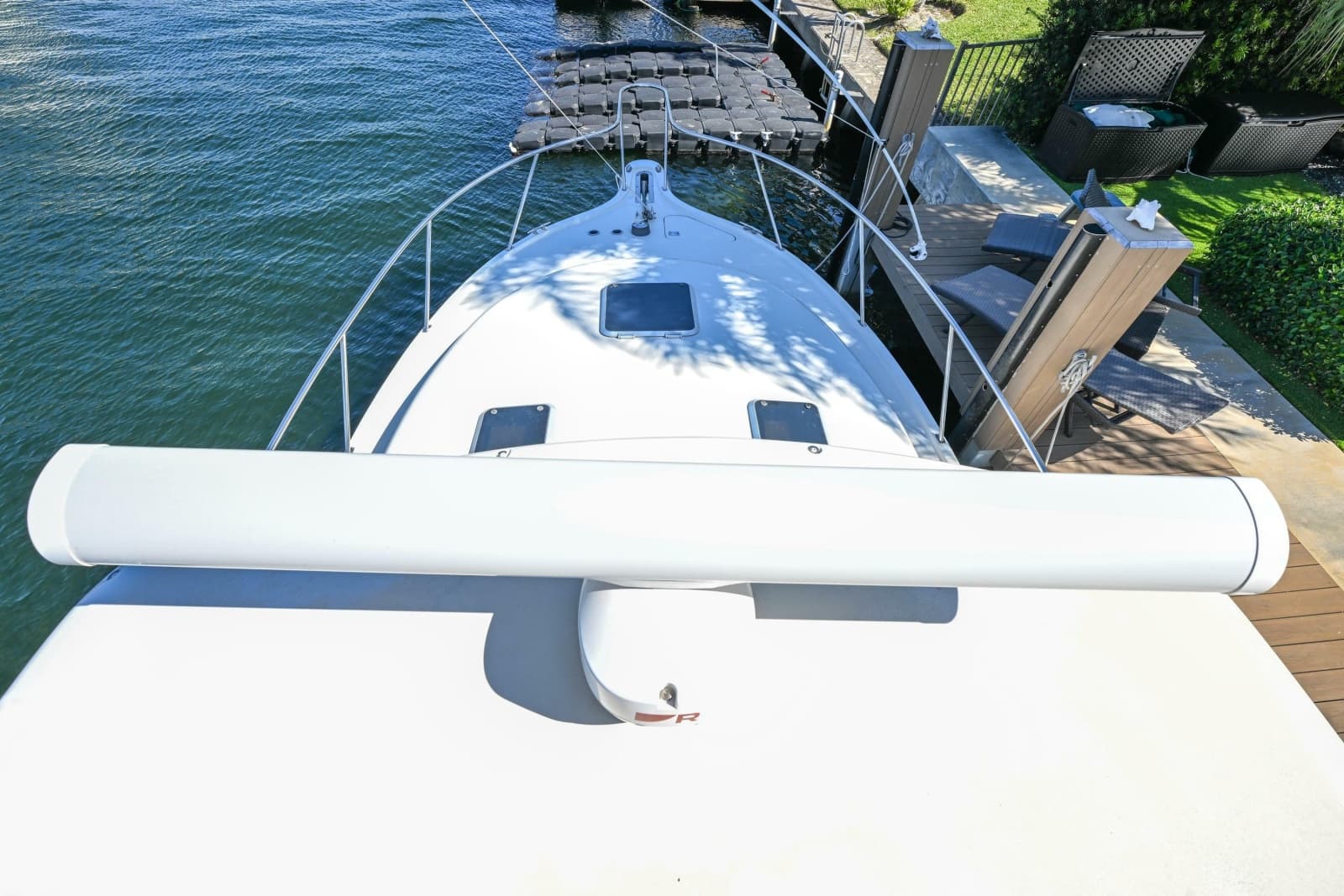 2000 Pursuit 3400 Express