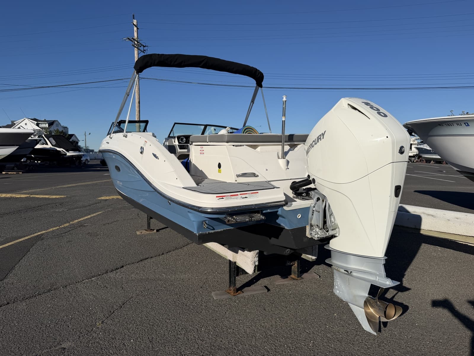 2020 Sea Ray SPX 230 OB