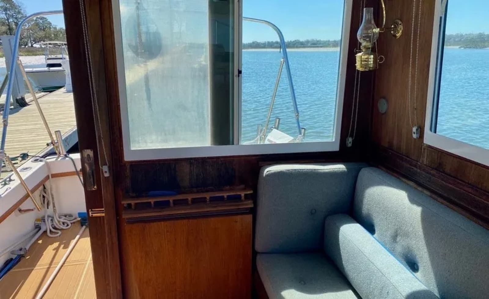 1990 Cape Dory Cruiser