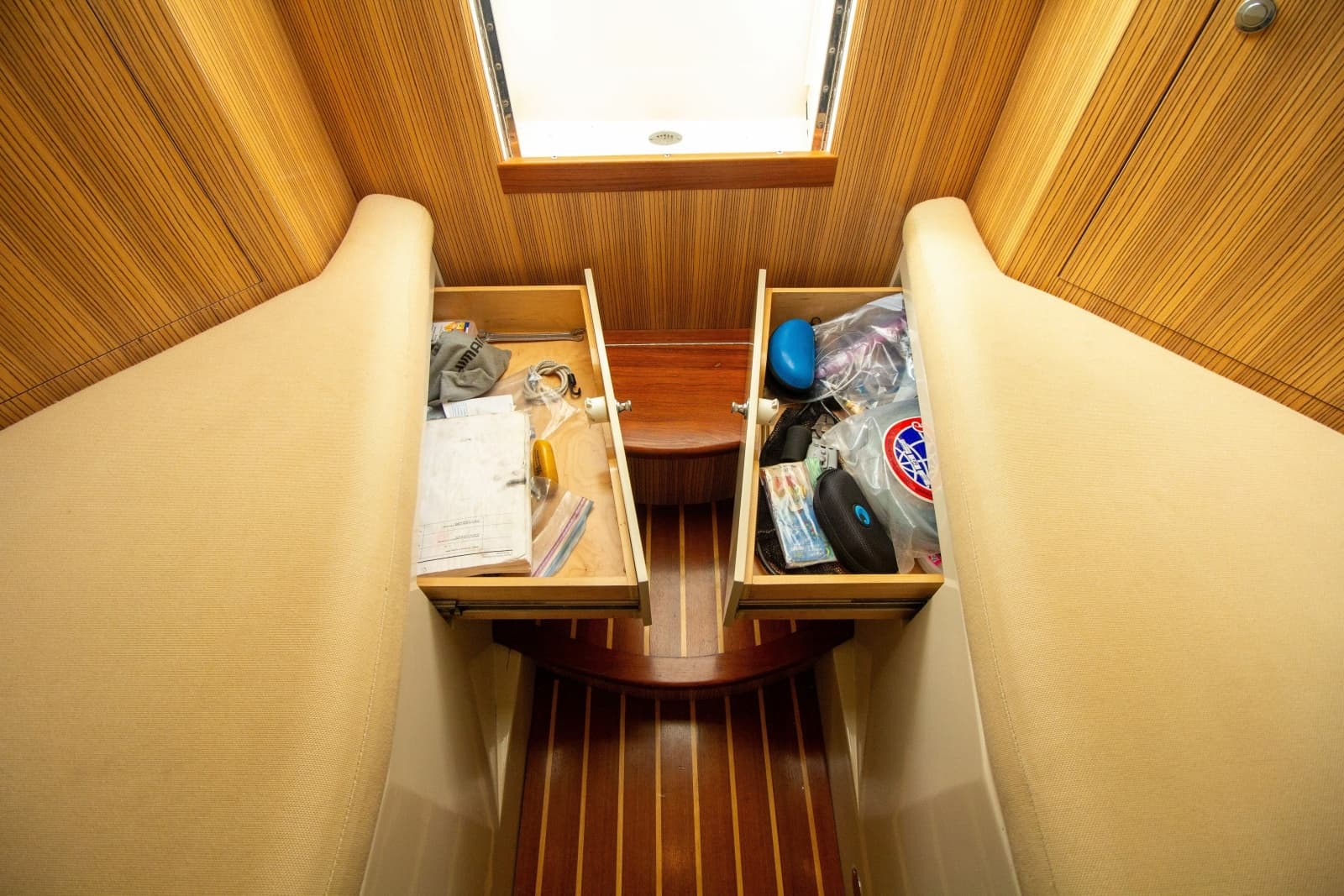 1996 Tides 27