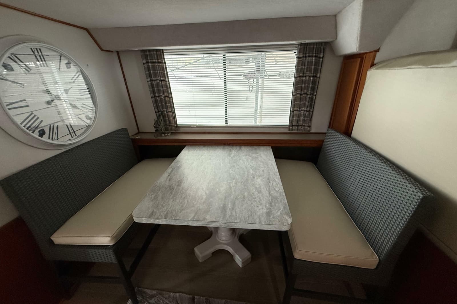 1995 Harbor Master 52 Wide Body