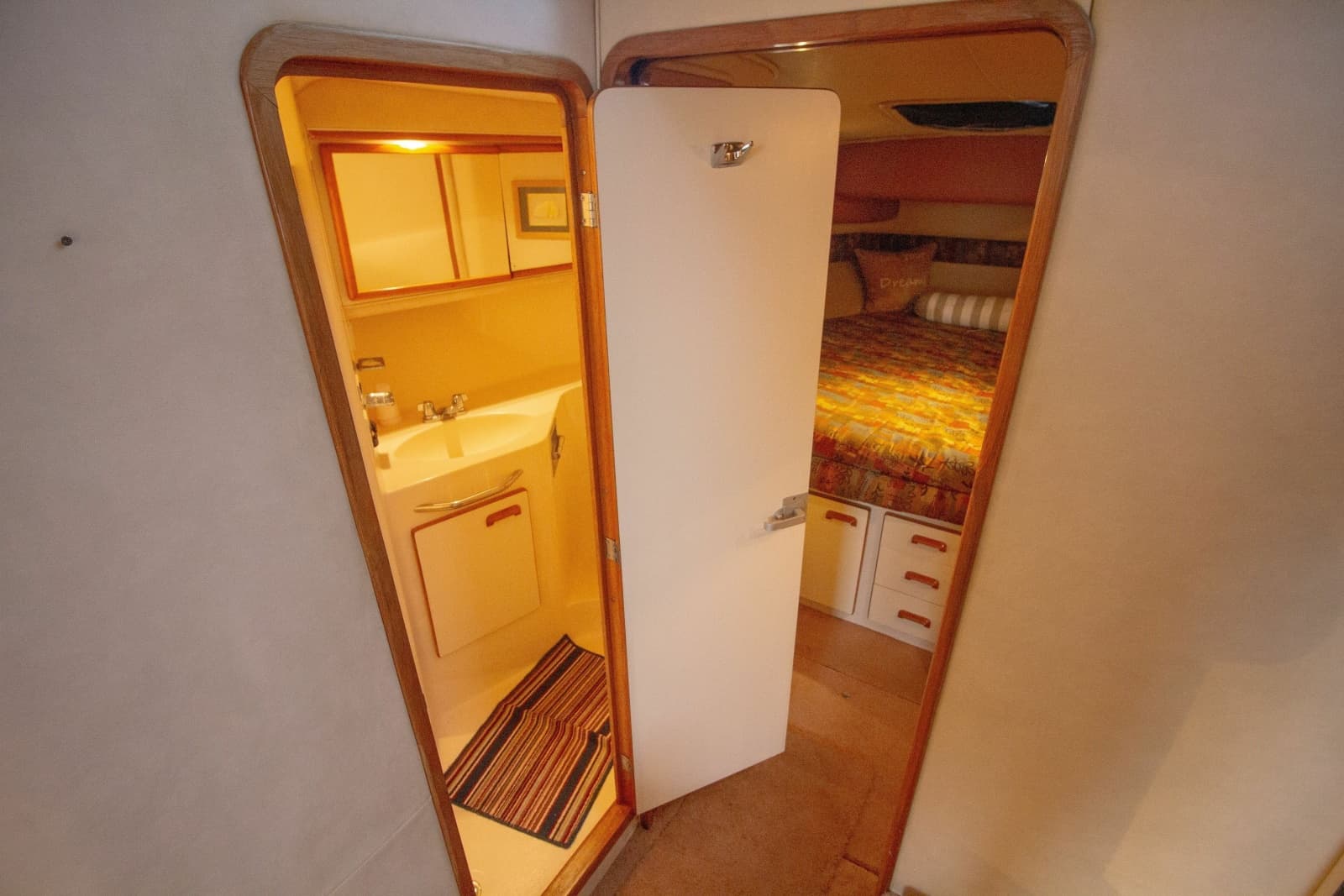 1993 Sea Ray 440 Express Bridge