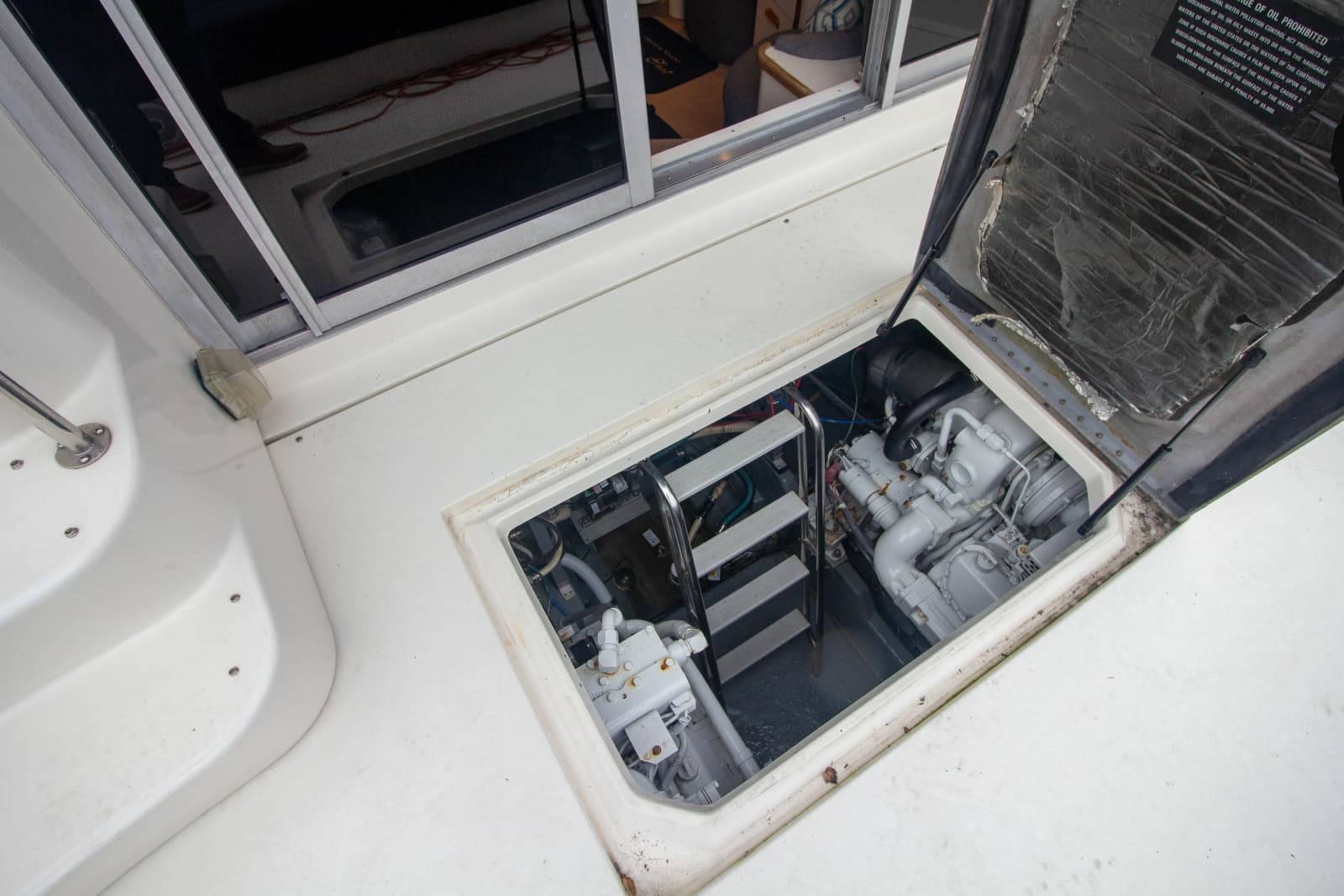 1993 Sea Ray 440 Express Bridge
