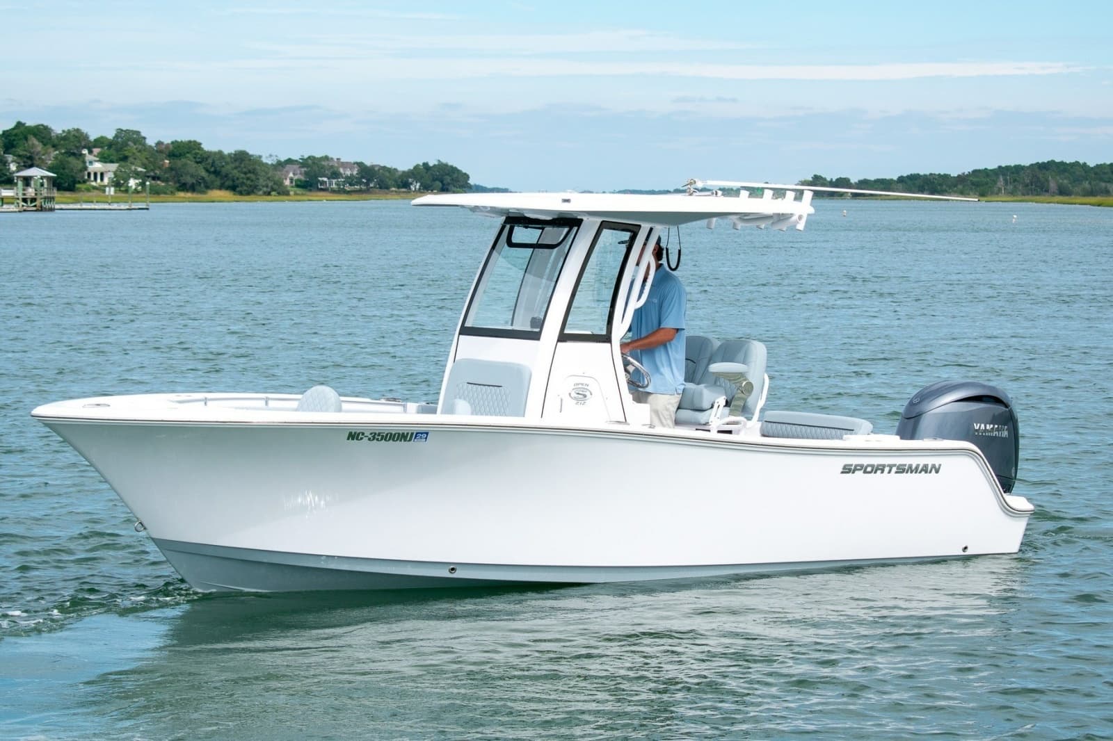 2026 Sportsman Open 212 Center Console