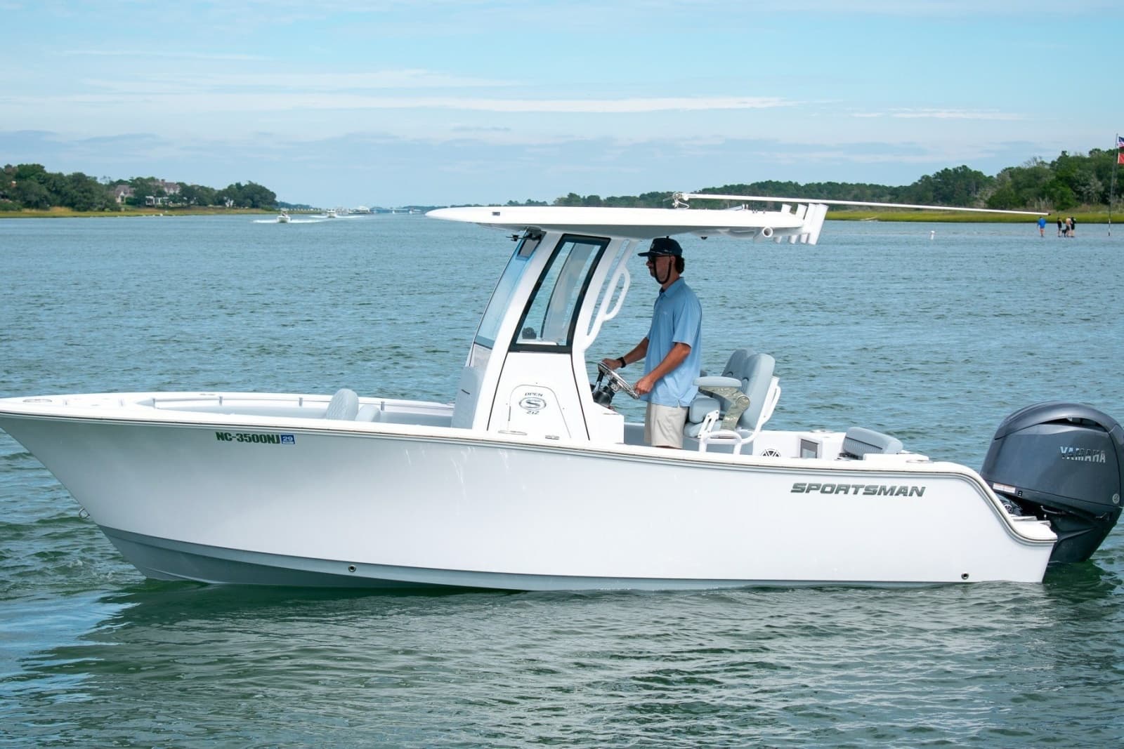2026 Sportsman Open 212 Center Console