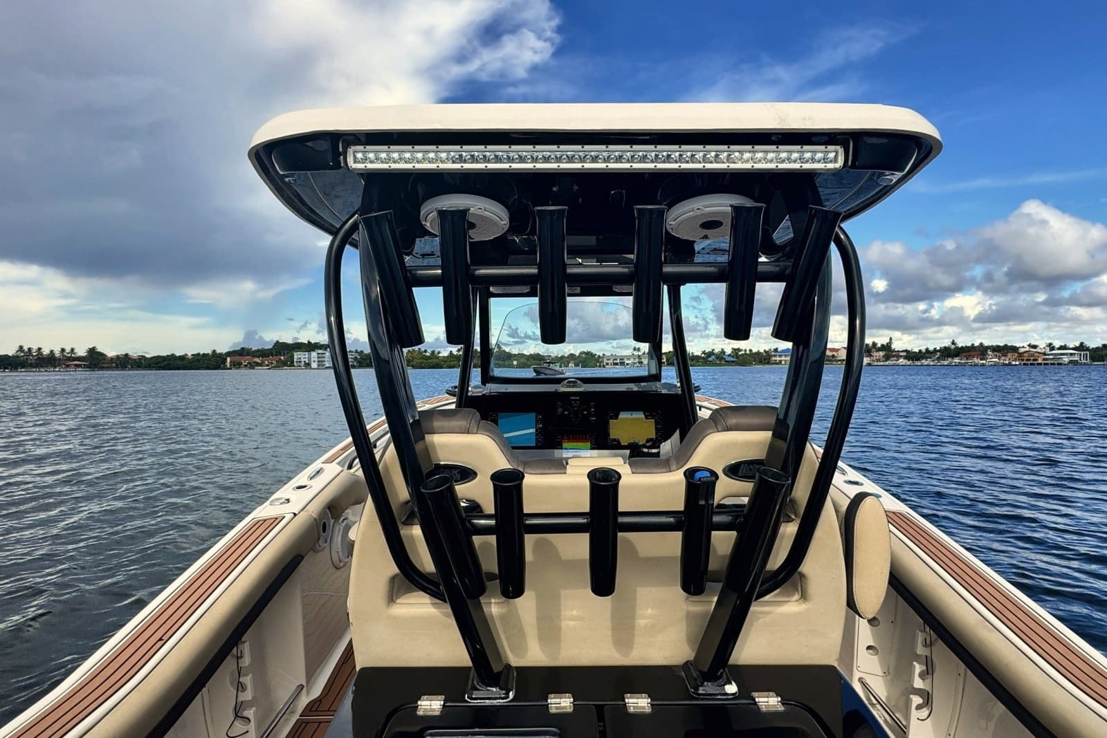 2019 Tidewater 320 CC Adventure