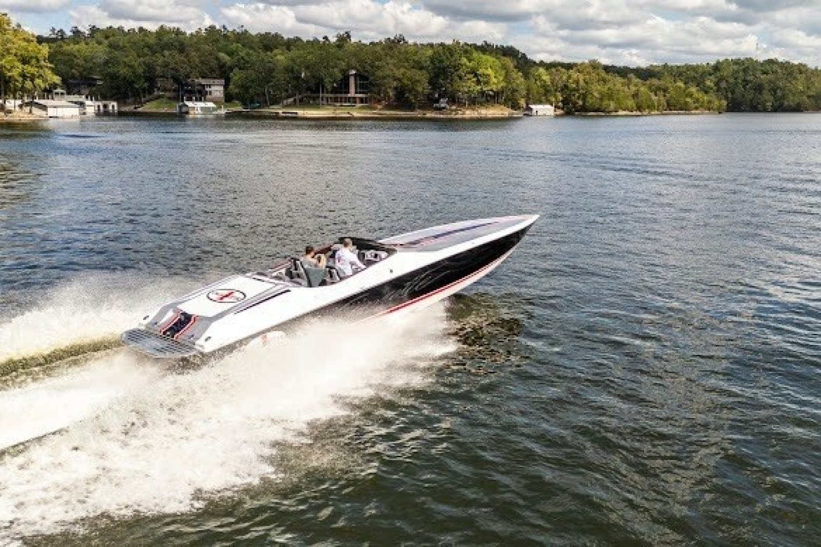 2018 Cigarette 42X