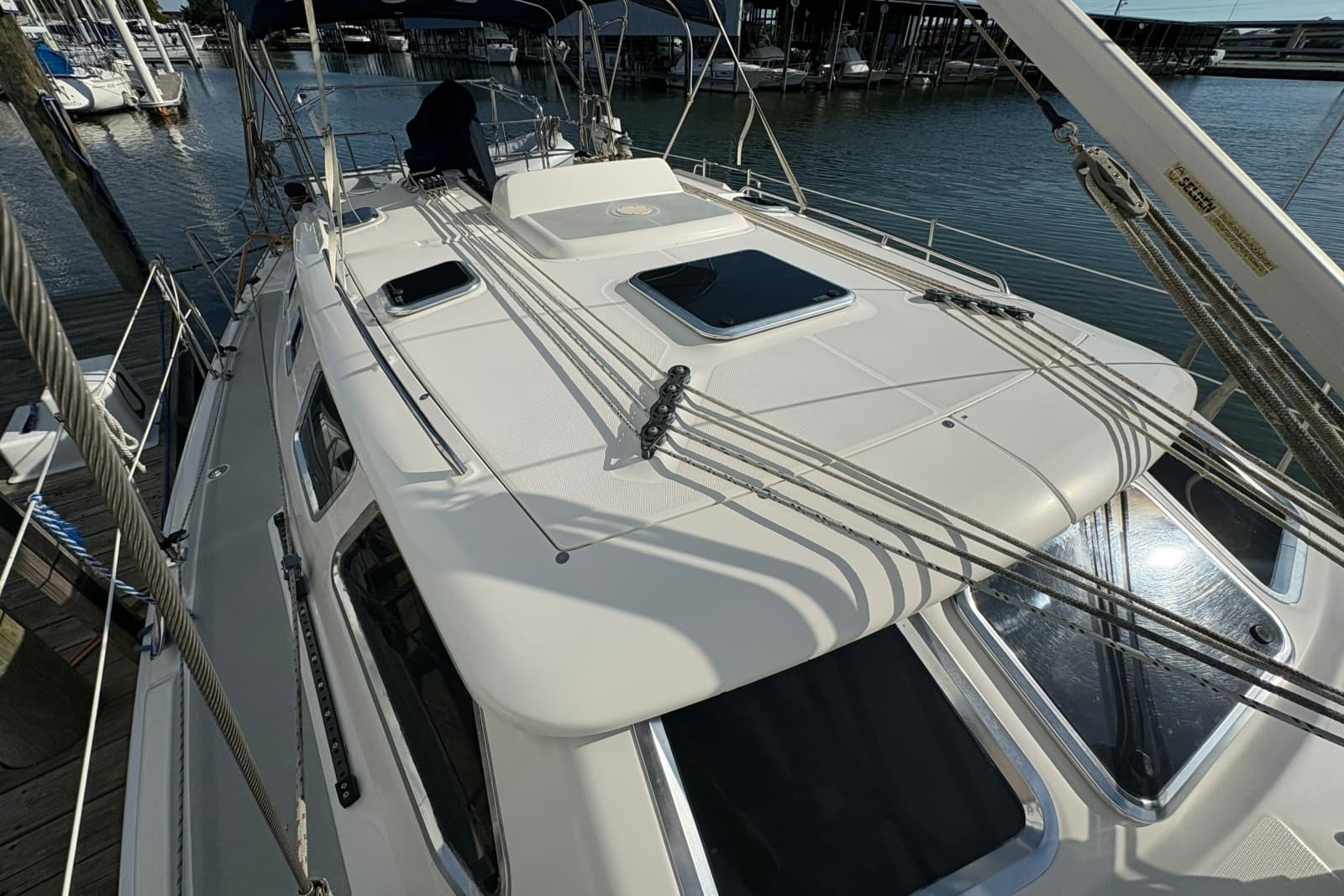 2007 Hunter 41 Deck Salon