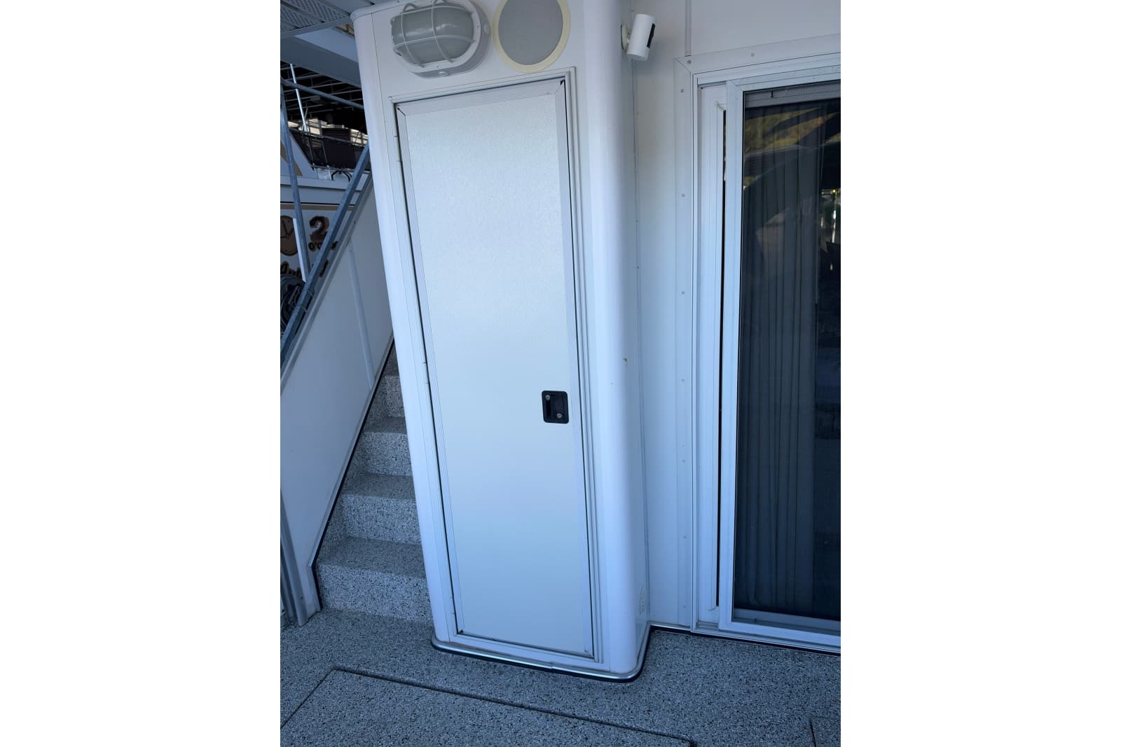 1999 Fantasy 75' x 17' Custom