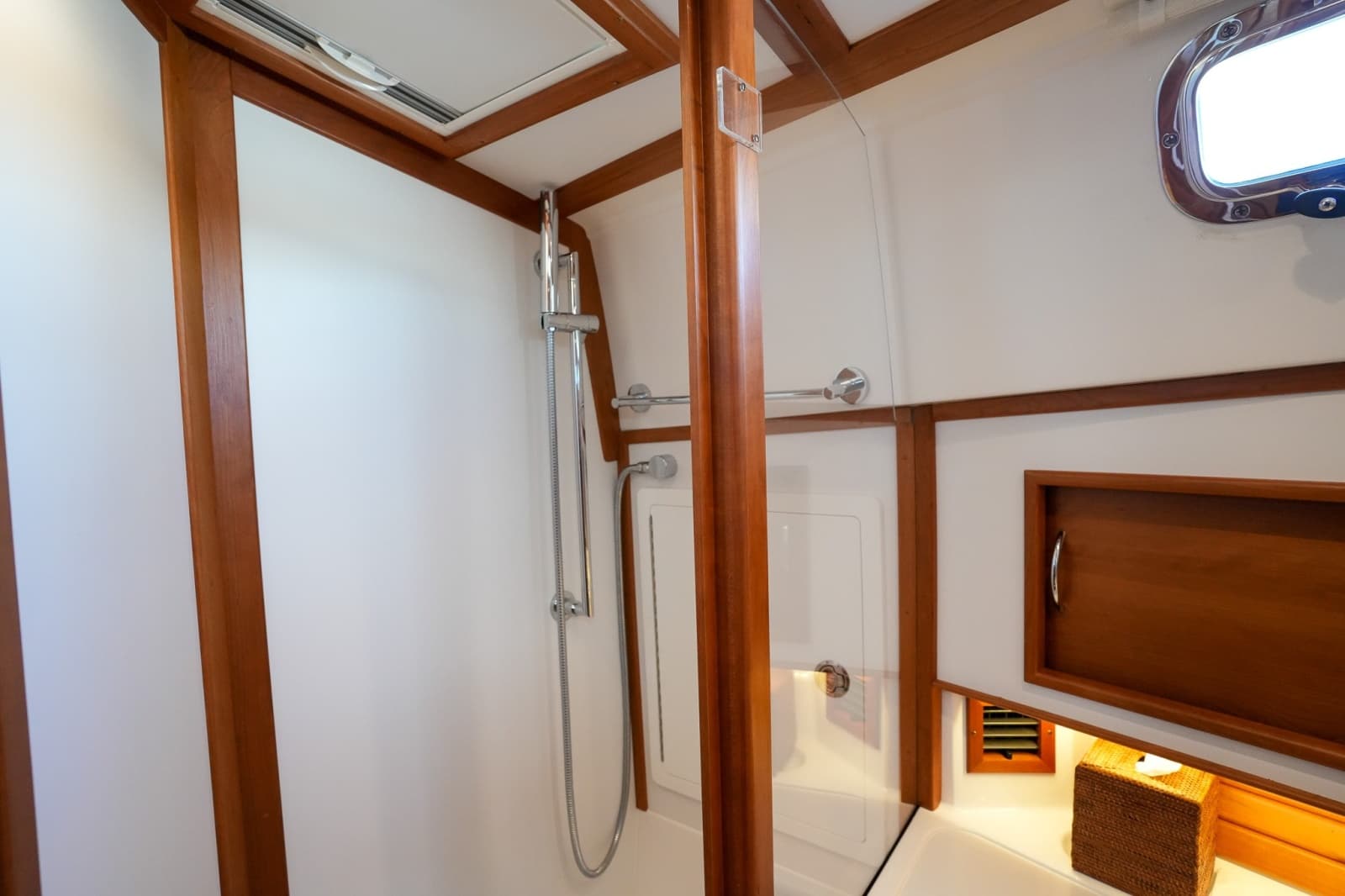 2022 Sabre 48 Salon Express