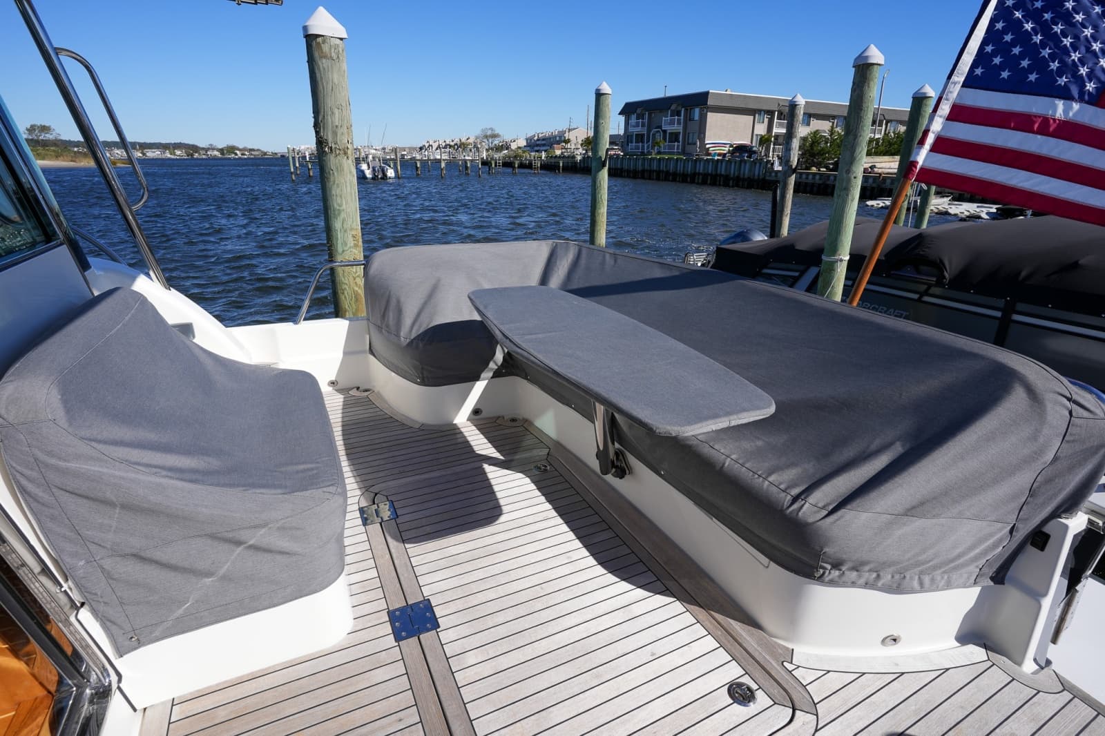 2022 Sabre 48 Salon Express
