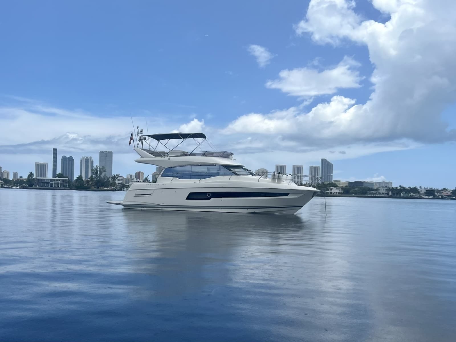 2022 Prestige 460