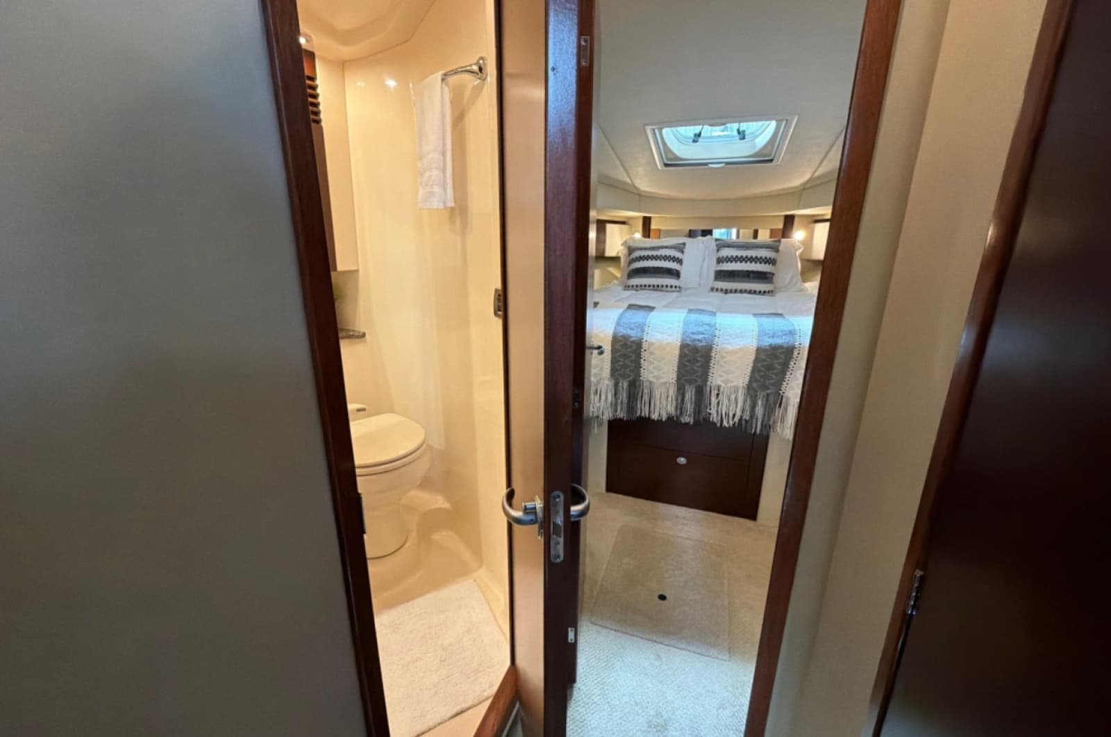 2007 Sea Ray 44 Sedan Bridge