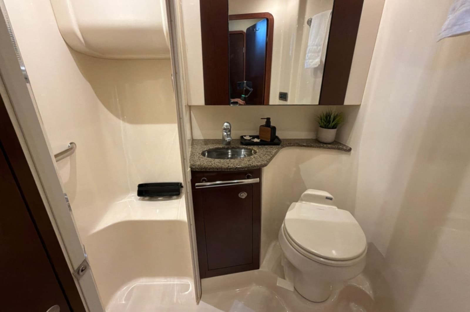 2007 Sea Ray 44 Sedan Bridge