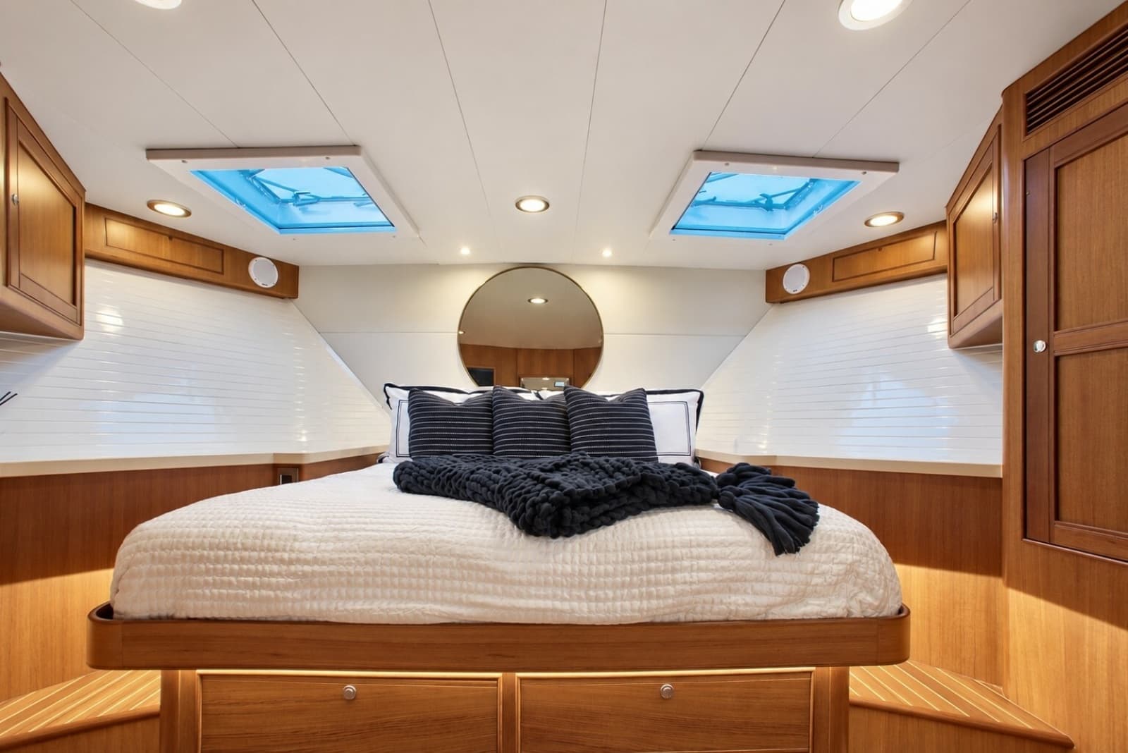 2017 Marlow Explorer 80E-CB