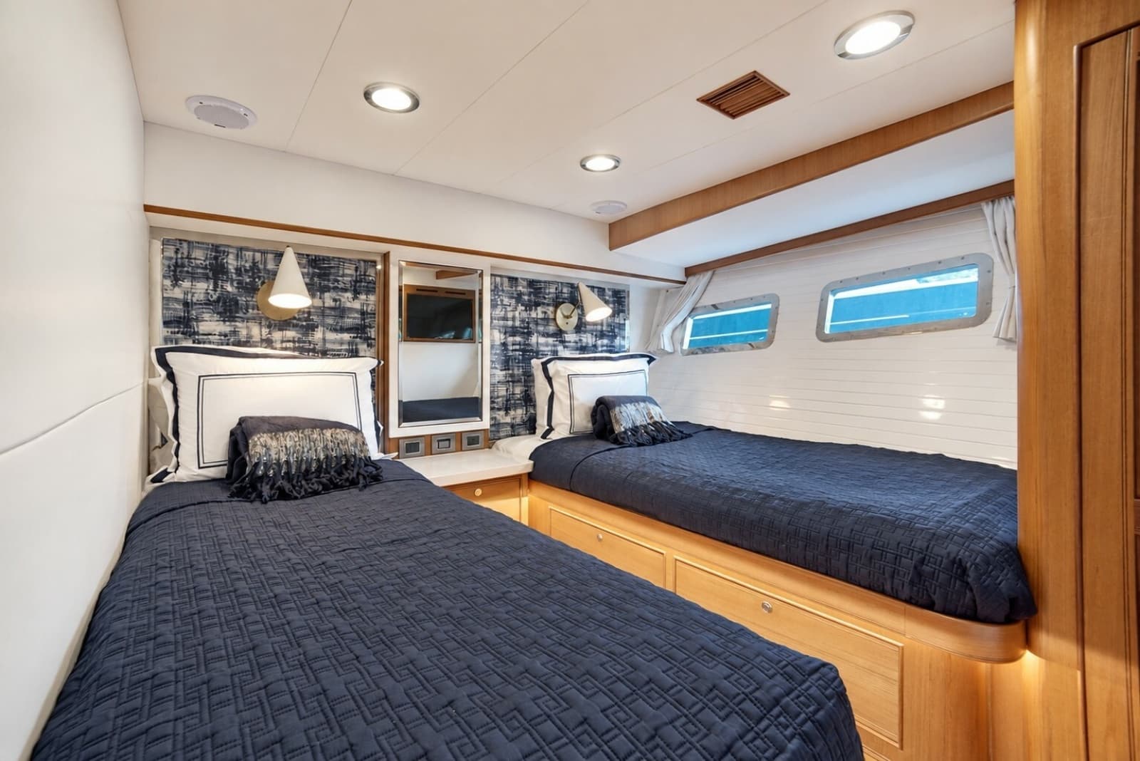 2017 Marlow Explorer 80E-CB