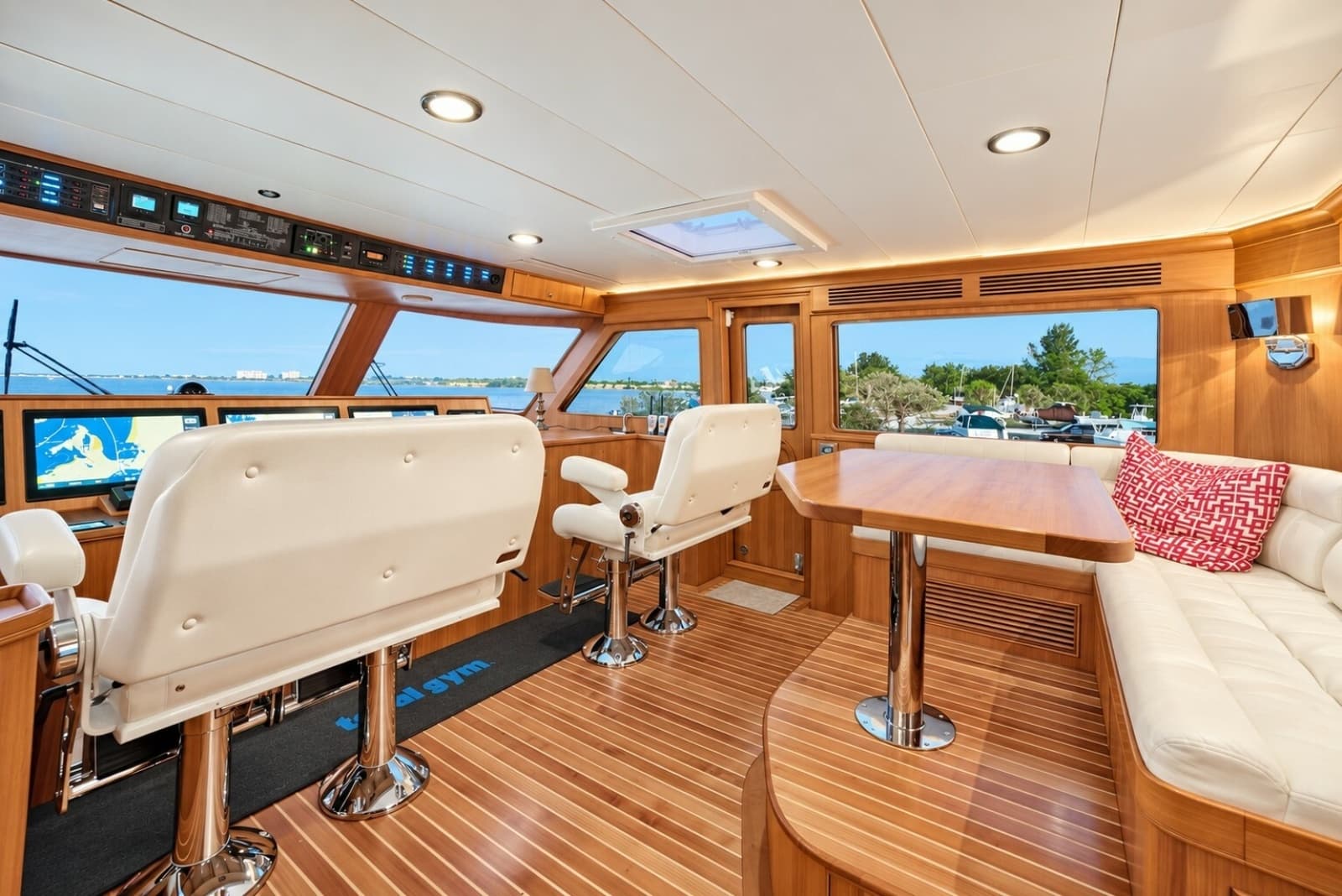 2017 Marlow Explorer 80E-CB