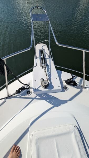 1994 Carver 370 AFT CABIN