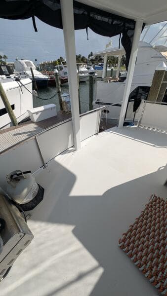 1994 Carver 370 AFT CABIN