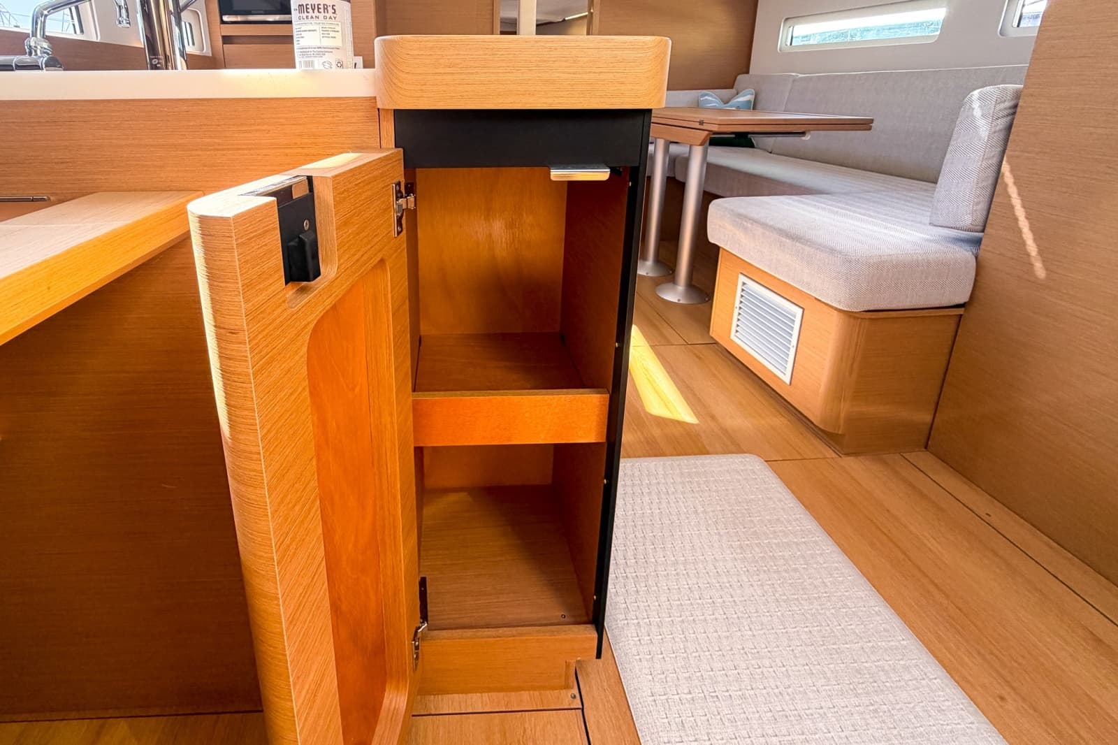 2024 Jeanneau Sun Odyssey 410