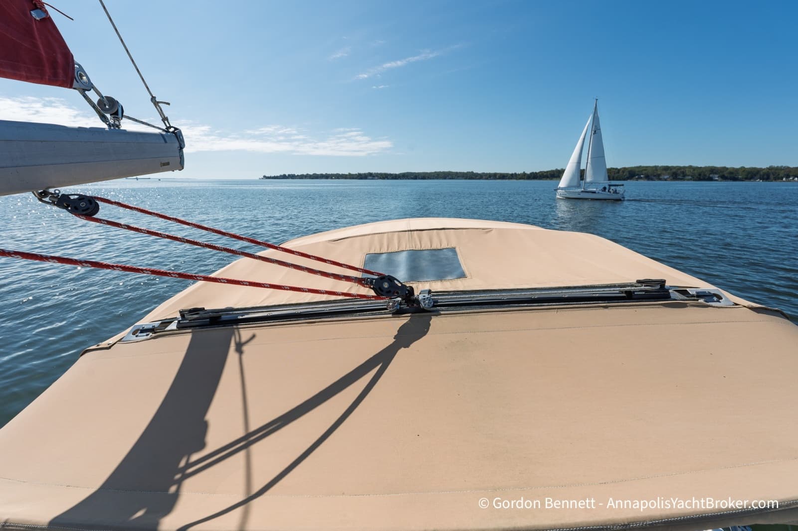 2005 Hunter 38