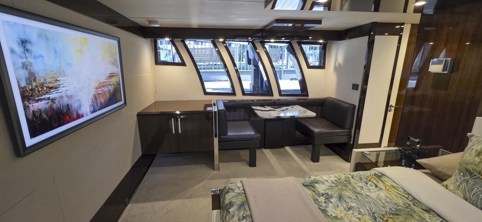 2012 Lazzara Yachts 