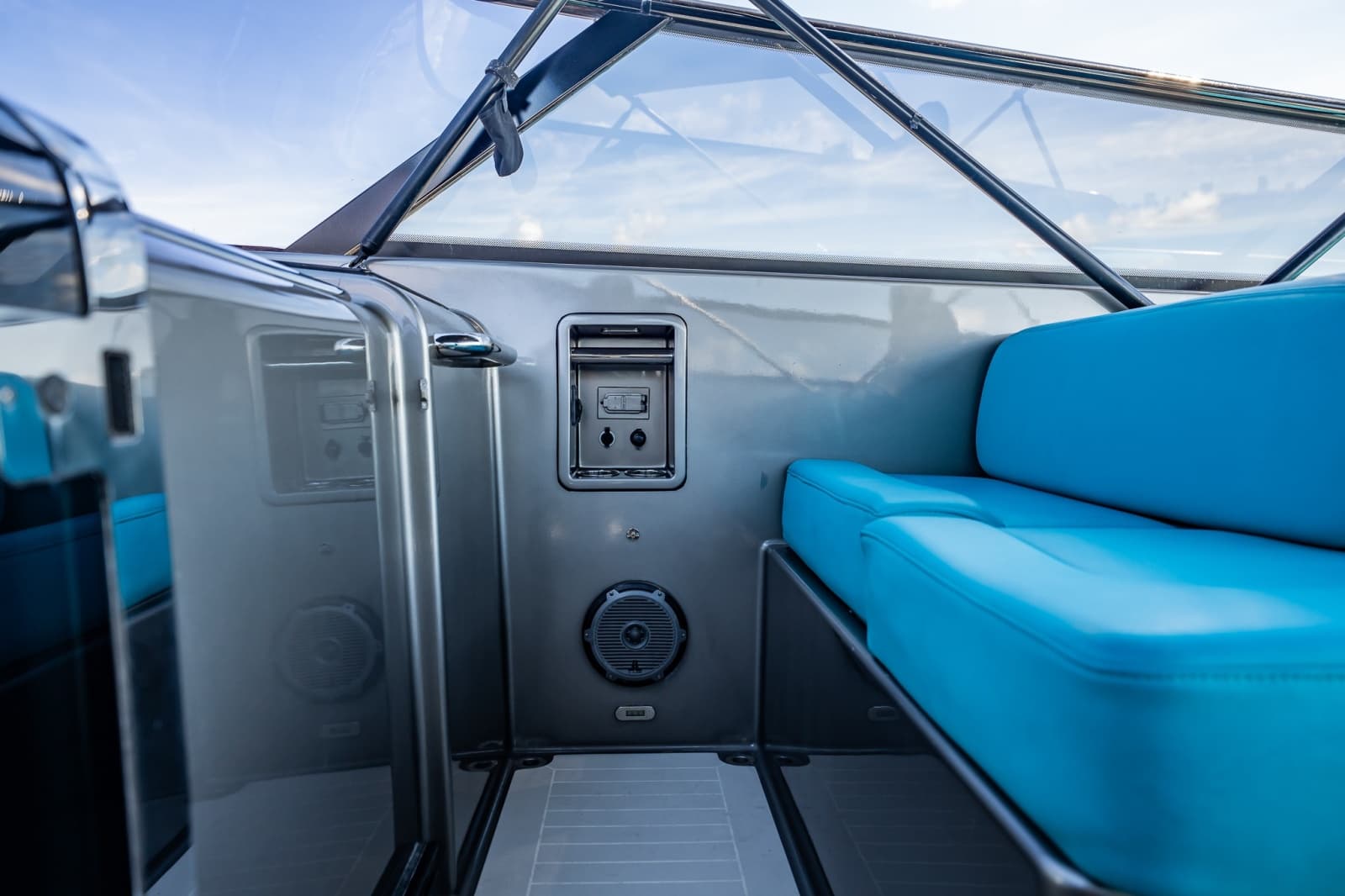 2015 VanDutch 55