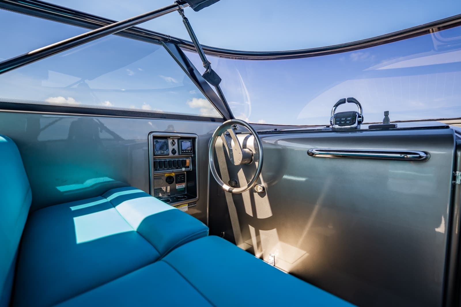 2015 VanDutch 55