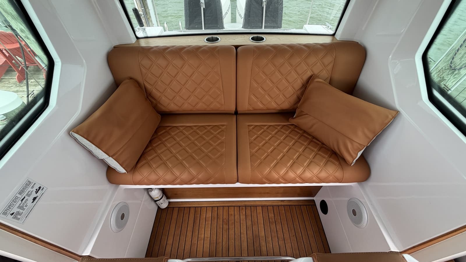 2023 Axopar 28 Cabin w/Wet Bar