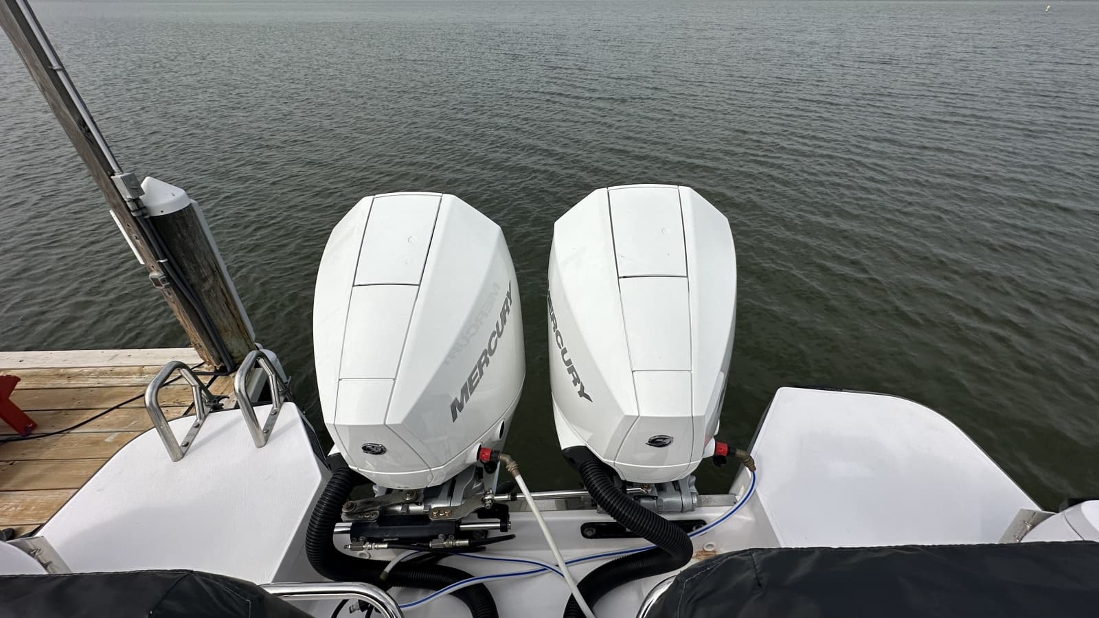 2023 Axopar 28 Cabin w/Wet Bar