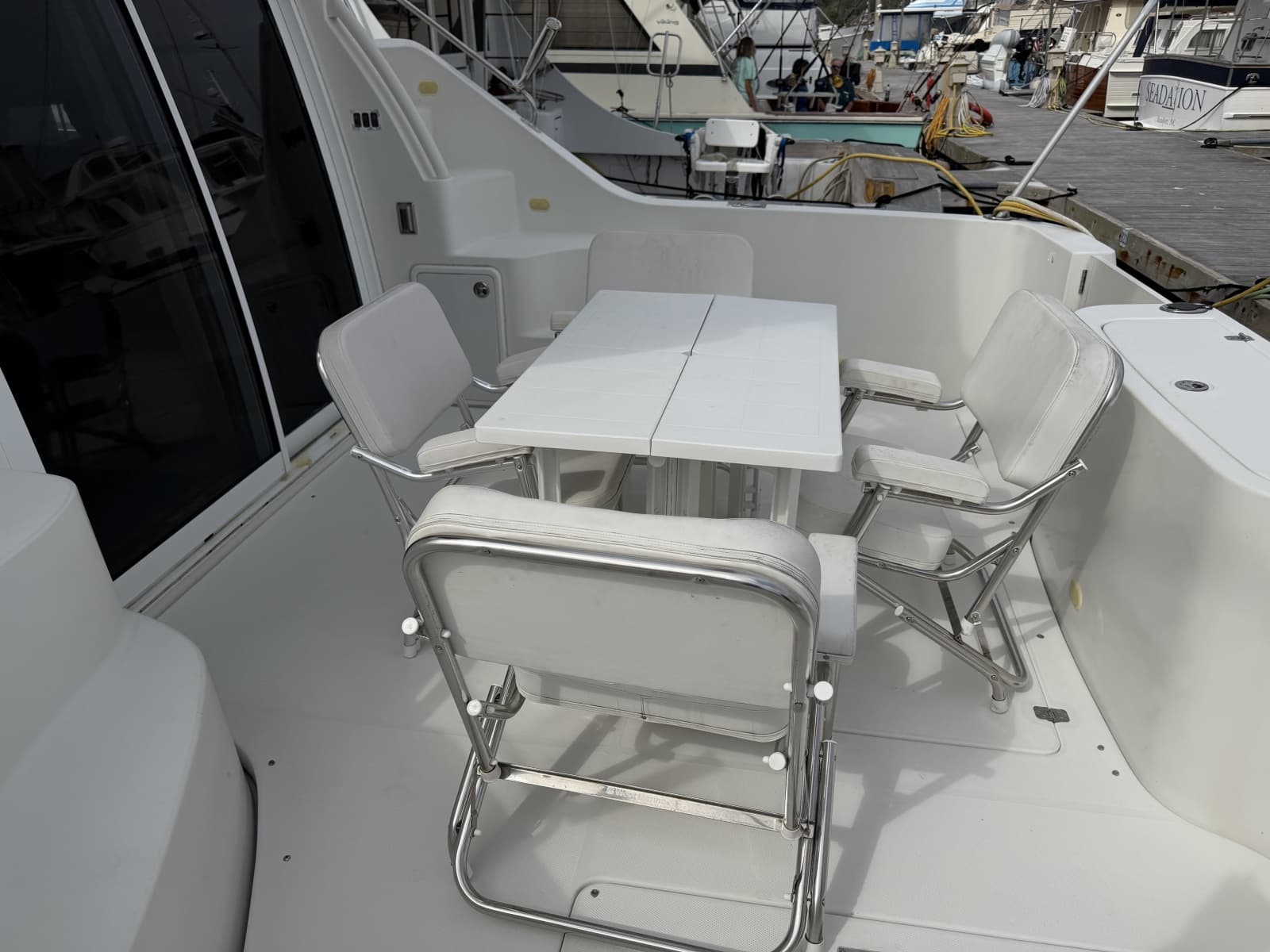 2005 Carver 38 Super Sport