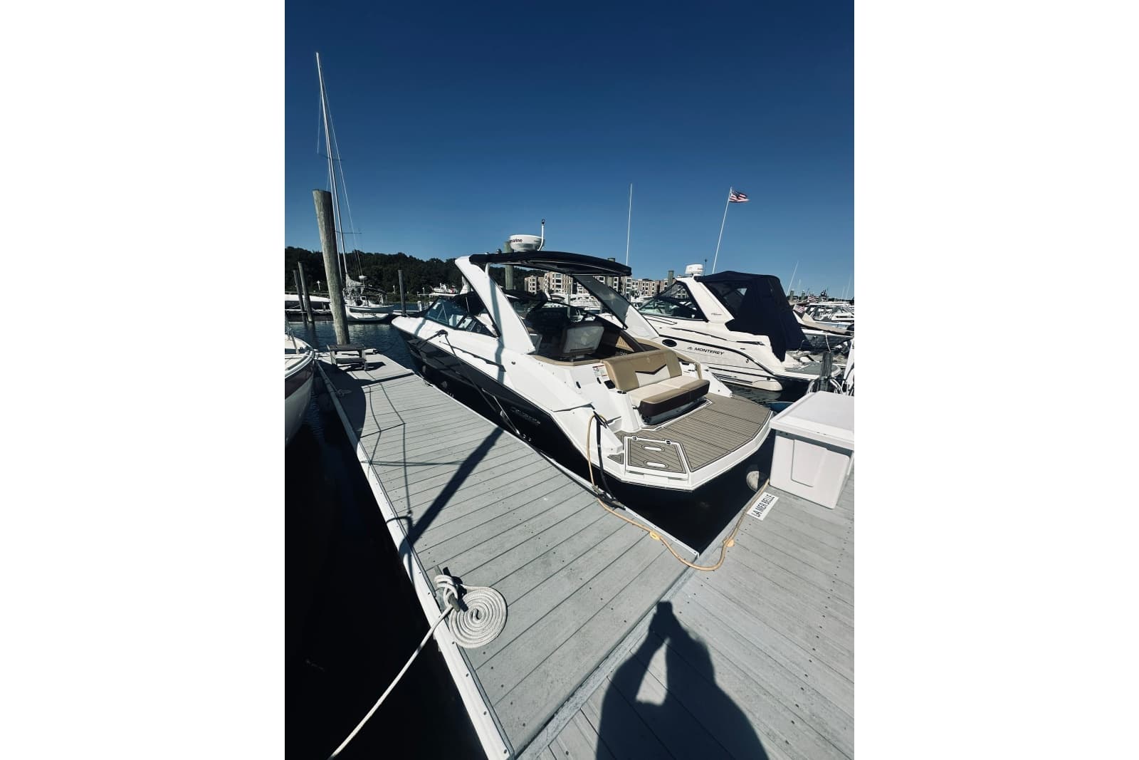 2015 Cruisers Sport Series 328 Bow Rider