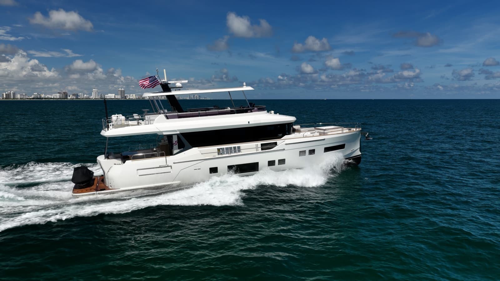 2023 Sirena 68