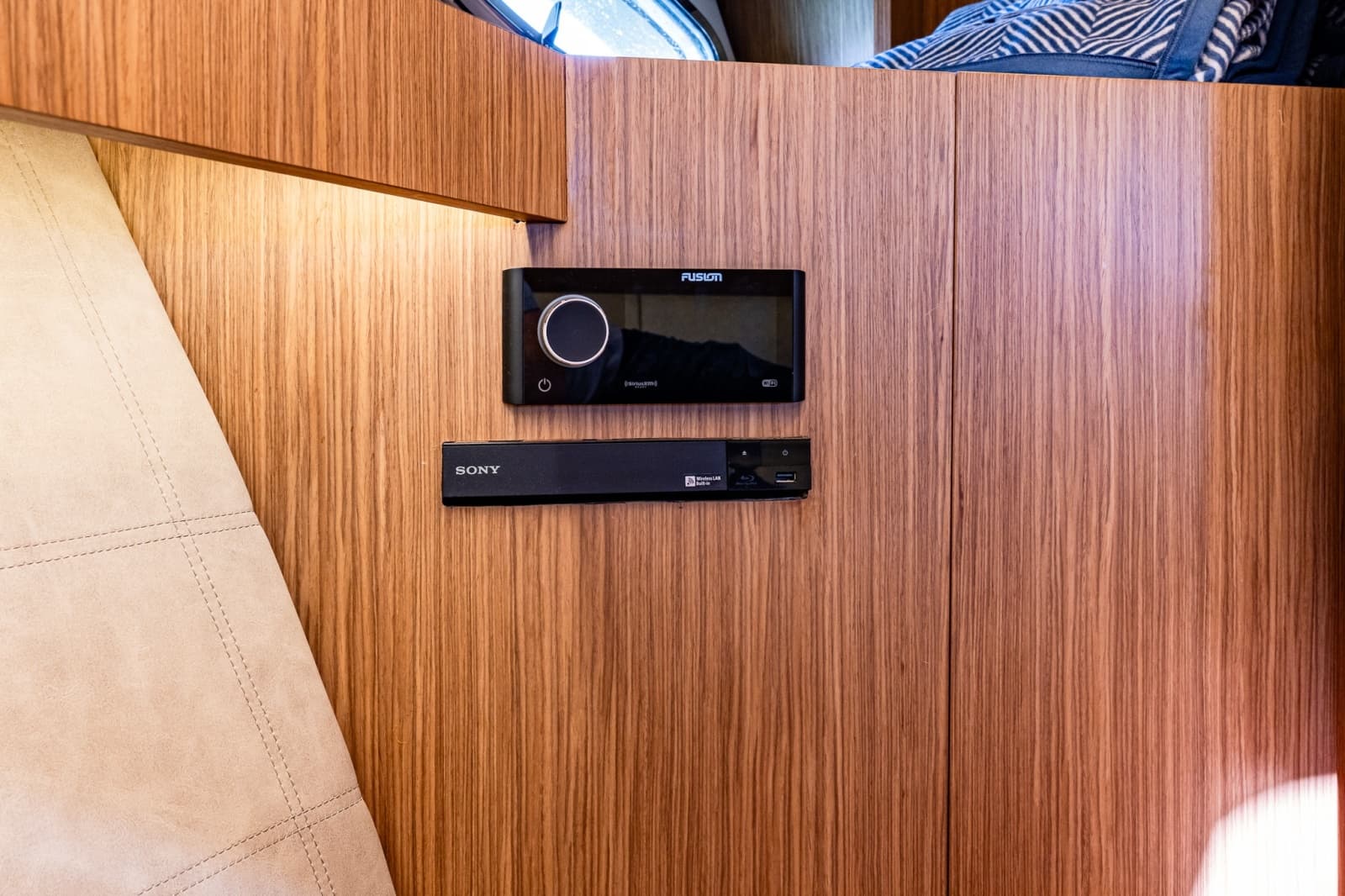 2018 Chris-Craft 44 Commander