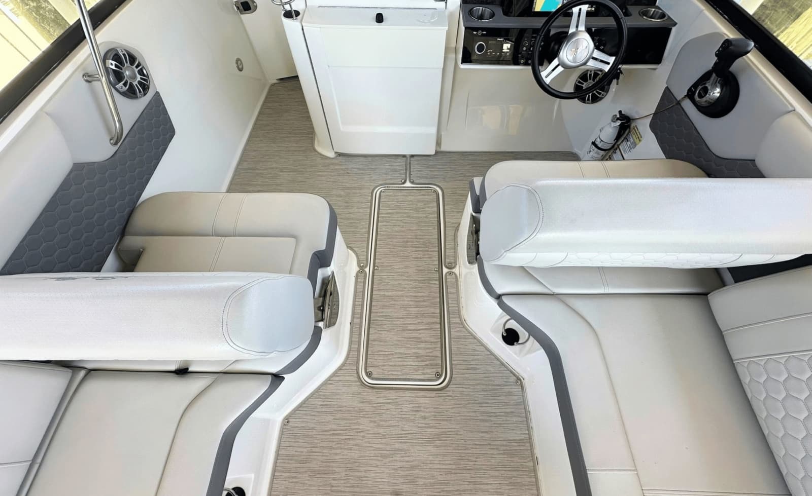 2021 Sea Ray 250SDX