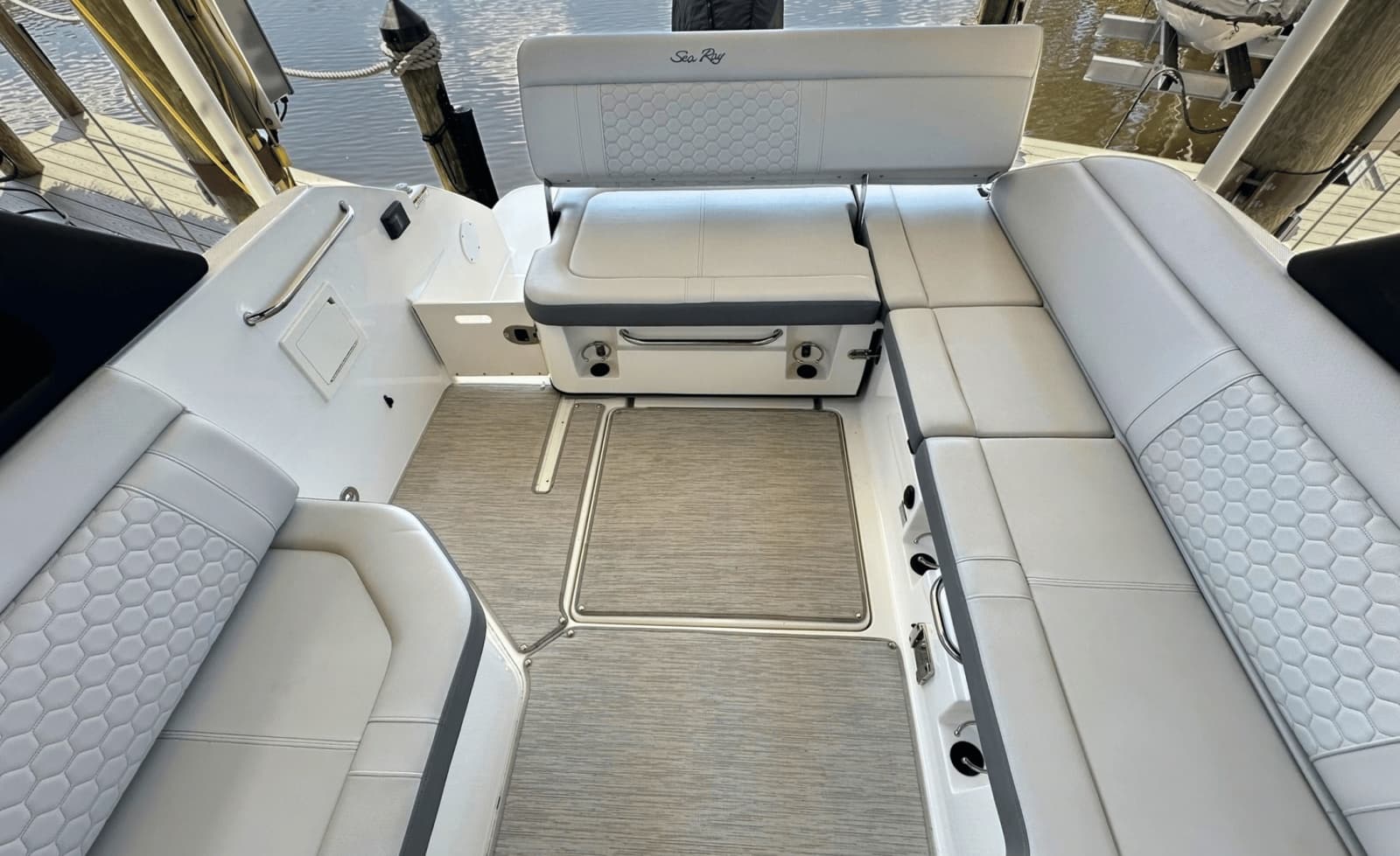 2021 Sea Ray 250SDX