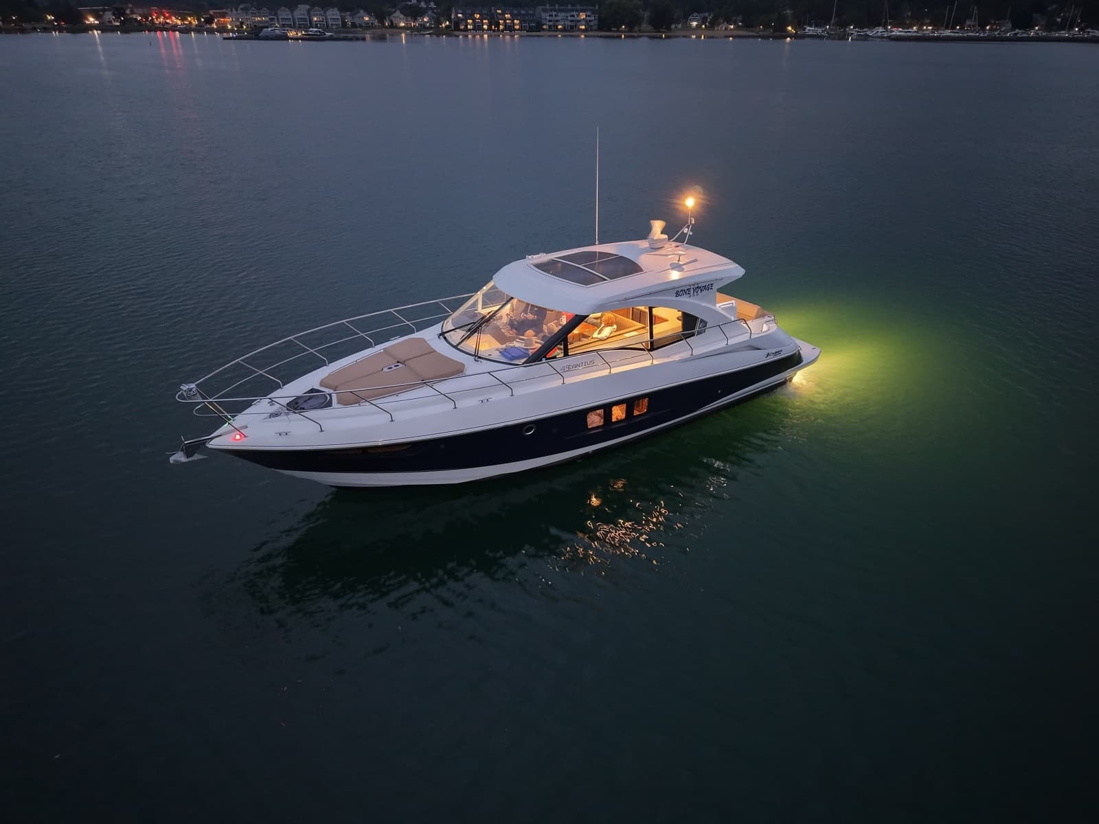 2013 Cruisers Yachts 45 Cantius