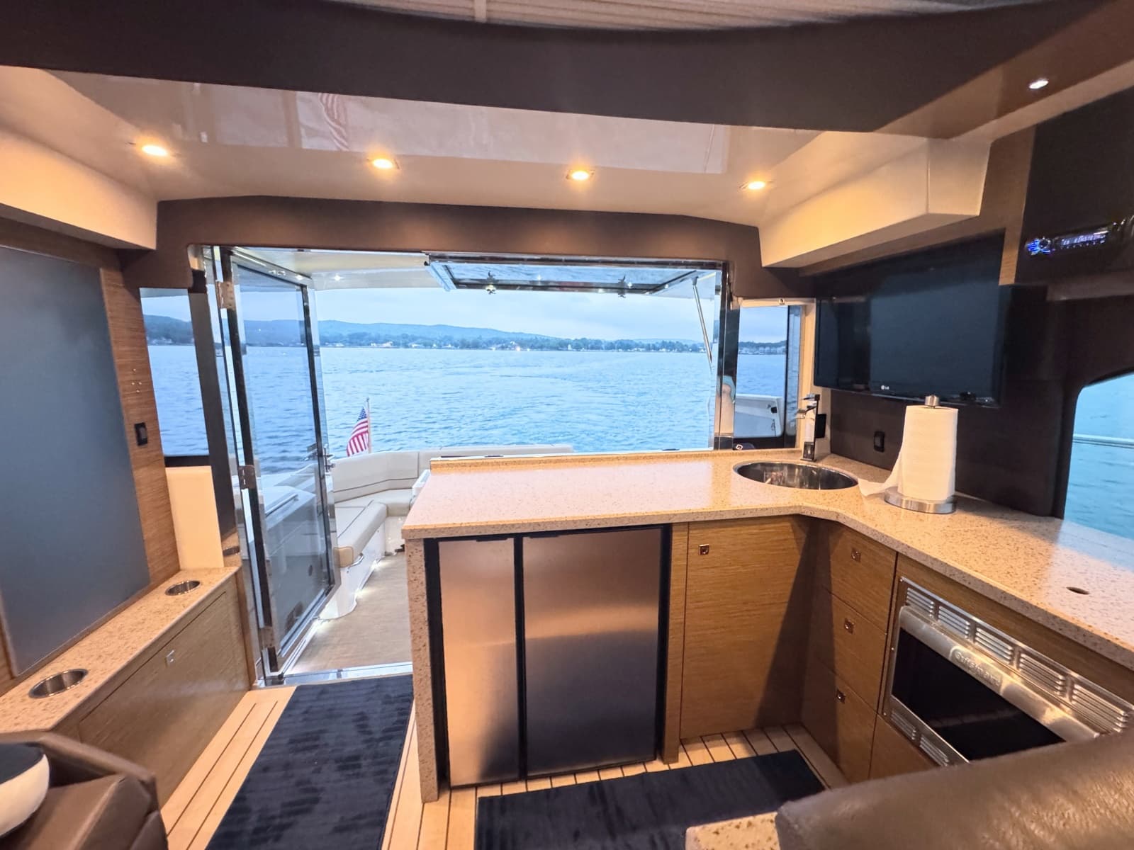 2013 Cruisers Yachts 45 Cantius