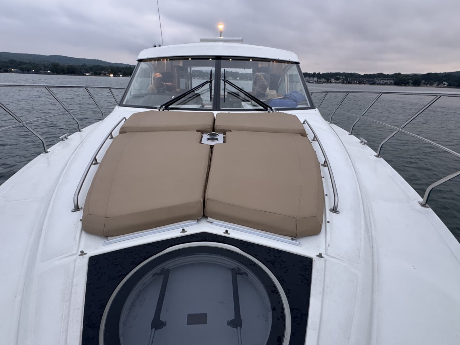 2013 Cruisers Yachts 45 Cantius