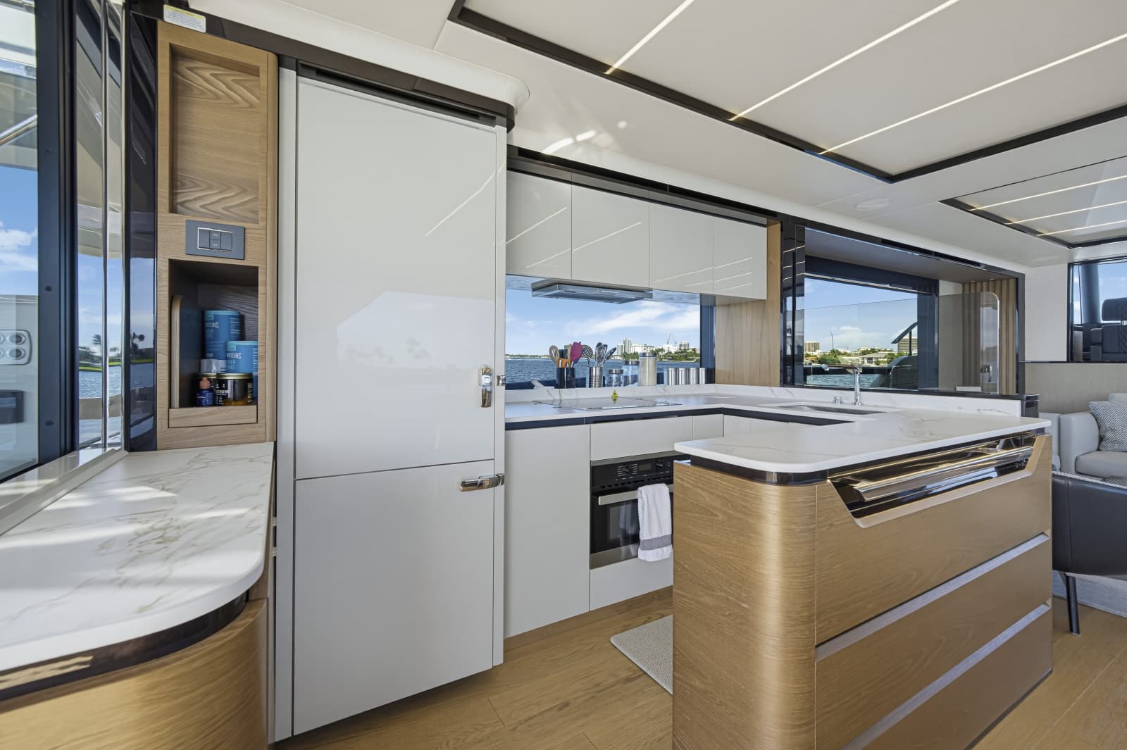 2022 Absolute Navetta 68