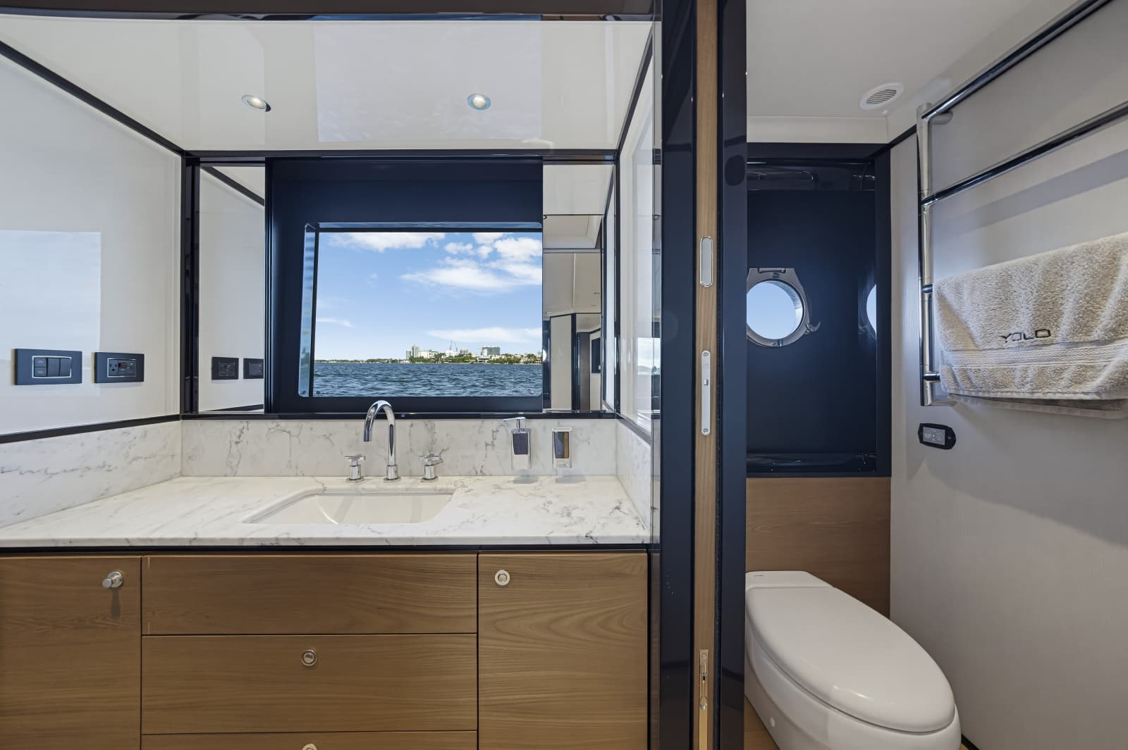 2022 Absolute Navetta 68