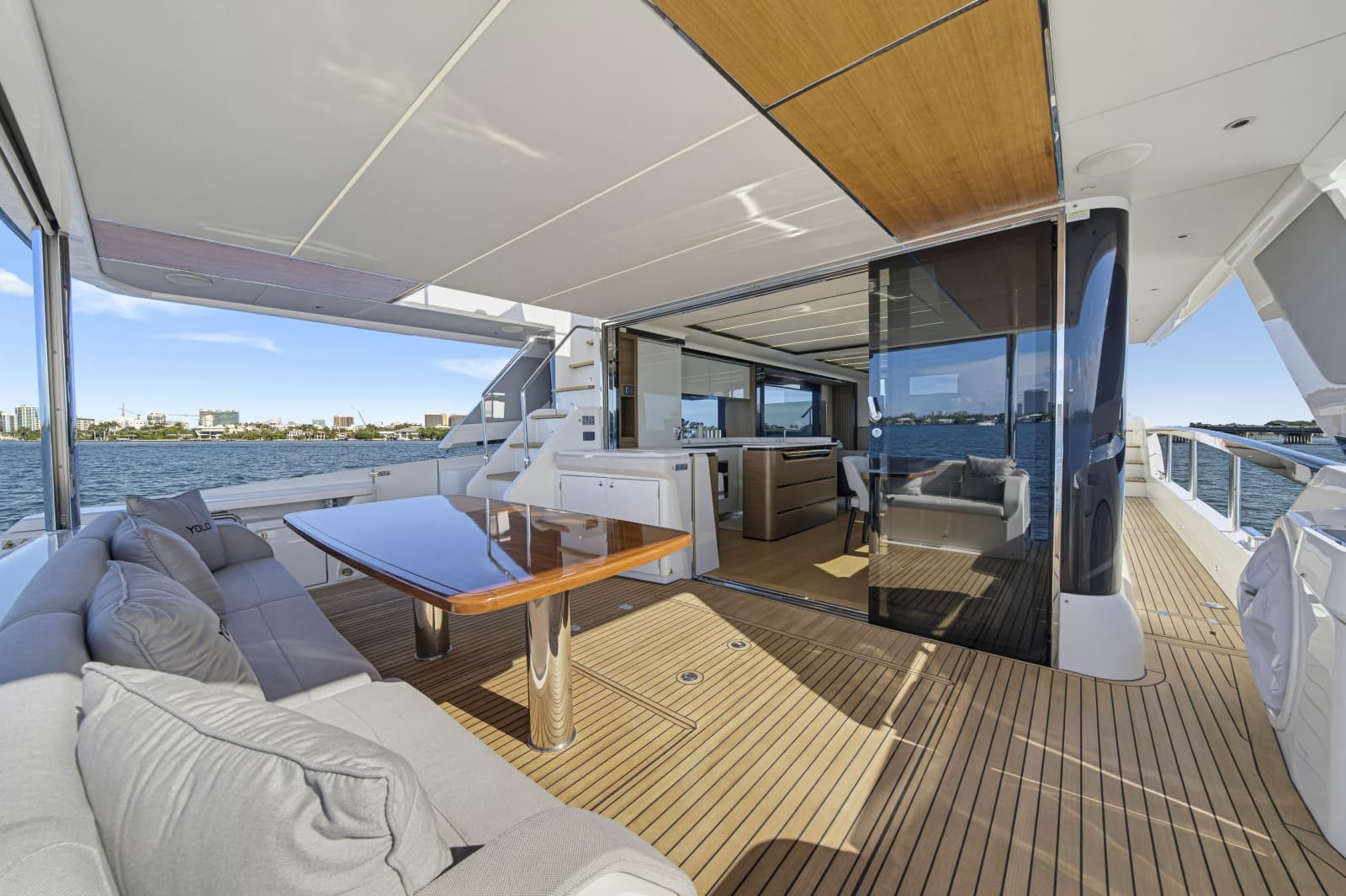 2022 Absolute Navetta 68
