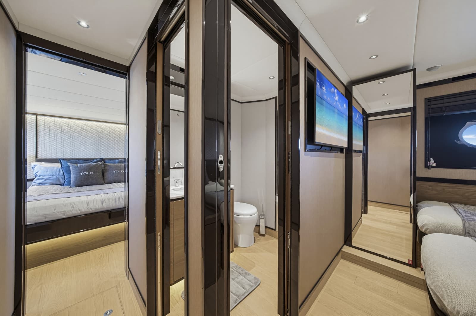 2022 Absolute Navetta 68