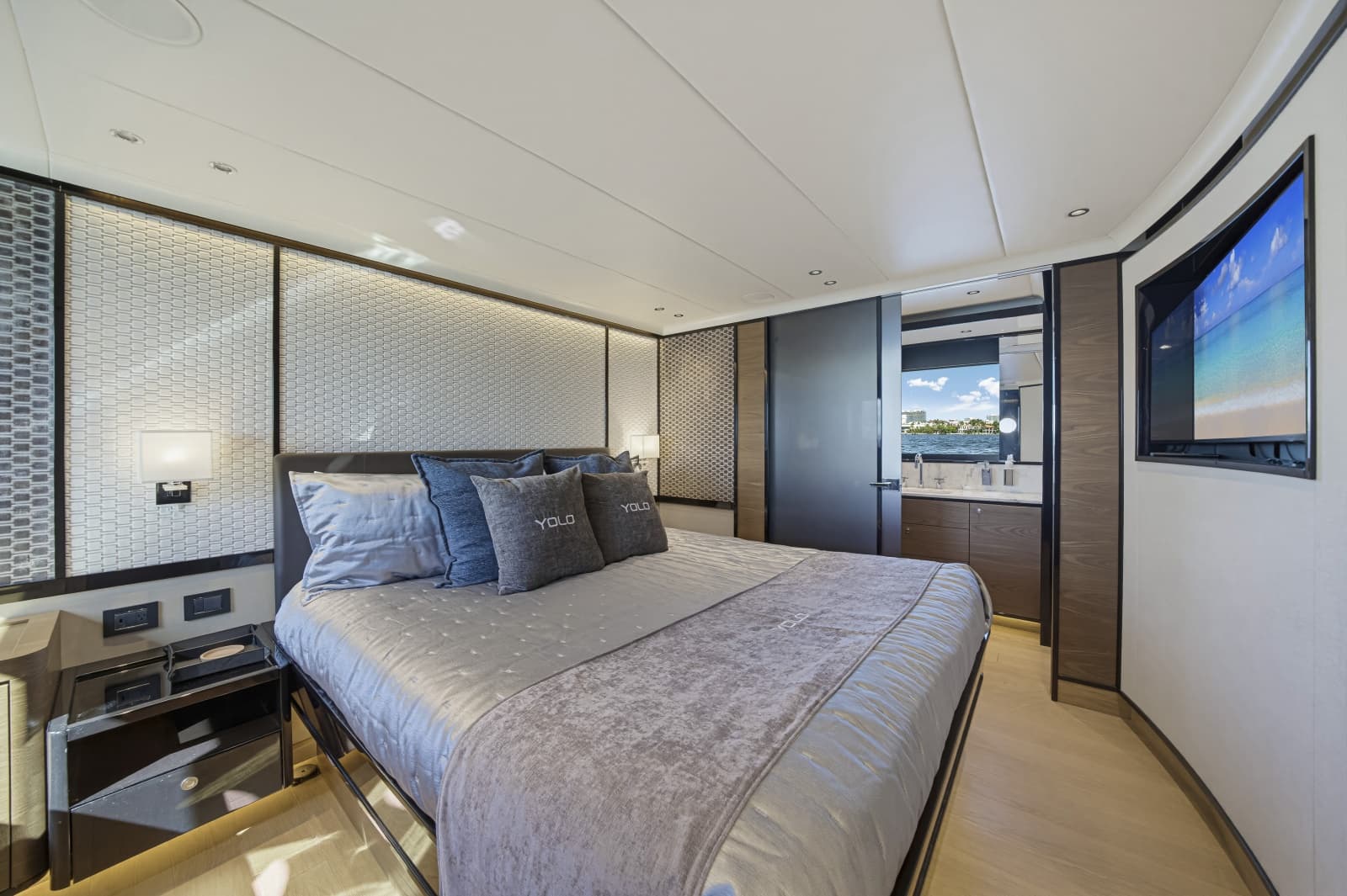2022 Absolute Navetta 68