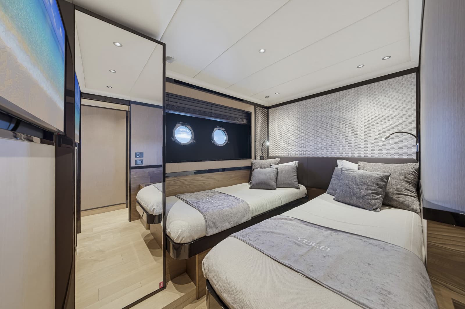 2022 Absolute Navetta 68