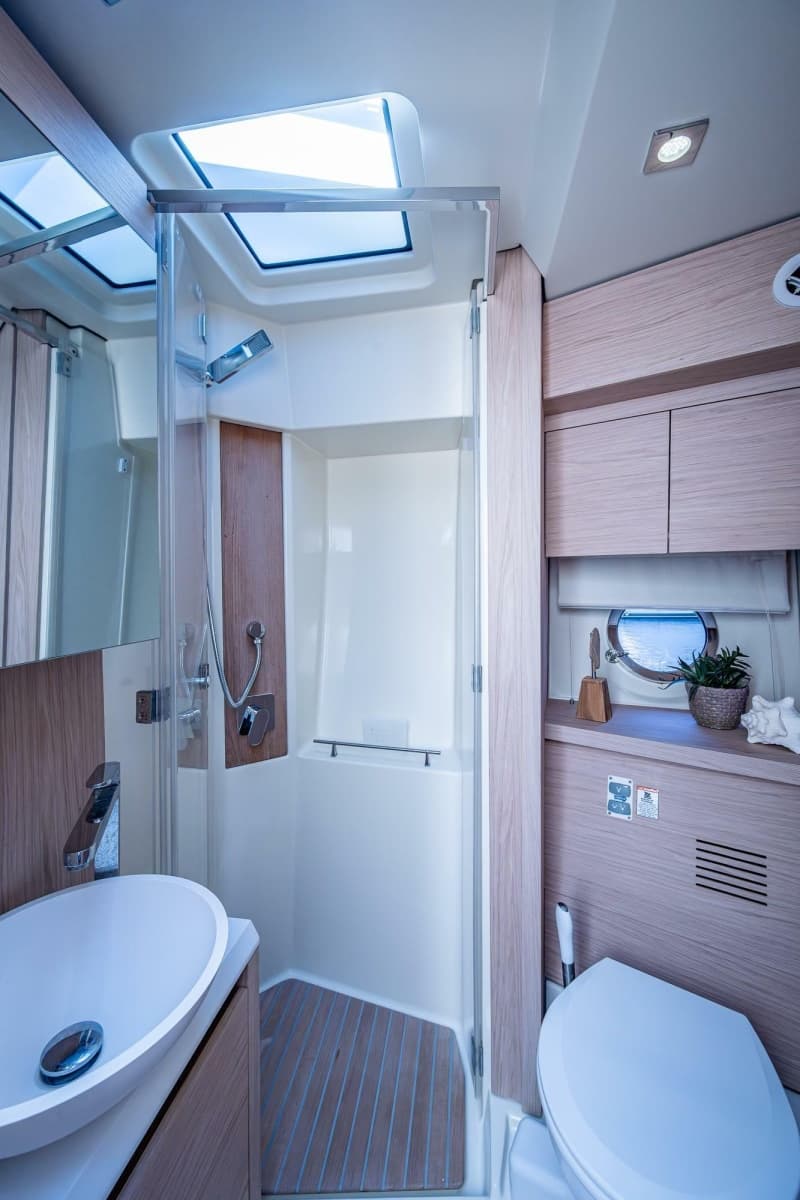 2015 Beneteau Monte Carlo 4